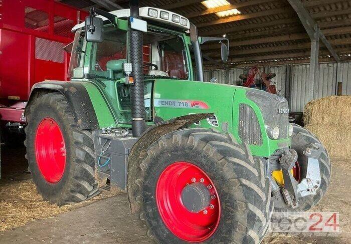Fendt 718 Com3 Traktori