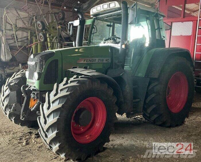 Fendt 718 Com3 Traktori