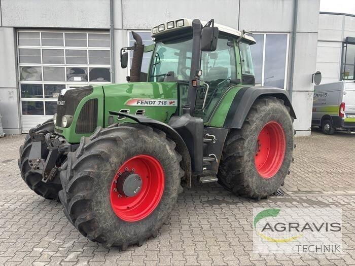 Fendt 718 VARIO Traktori
