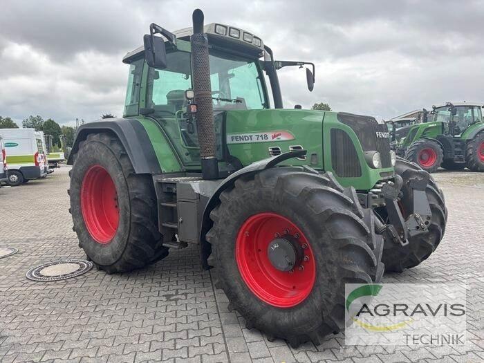 Fendt 718 VARIO Traktori