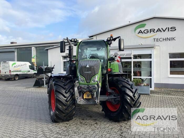 Fendt 724 VARIO GEN-6 Traktori