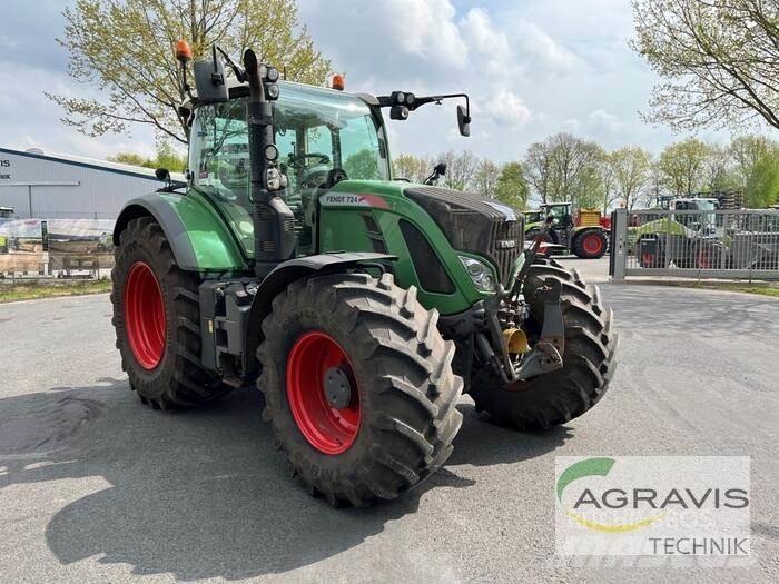 Fendt 724 VARIO S4 Traktori