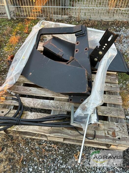 Fendt 724 VARIO S4 Traktori