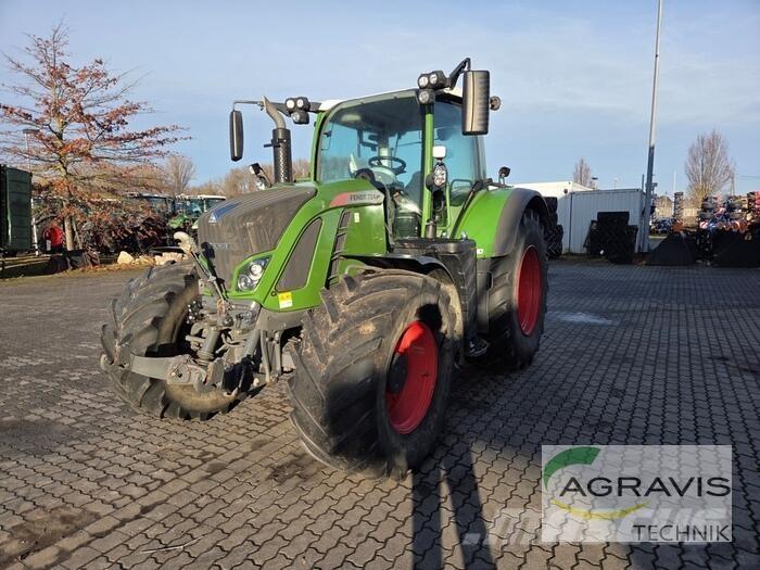 Fendt 724 VARIO S4 Traktori