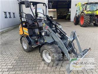 GiANT G2200E Utovarivači na točkove