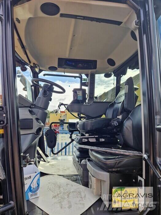 JCB FASTRAC 4220 Traktori