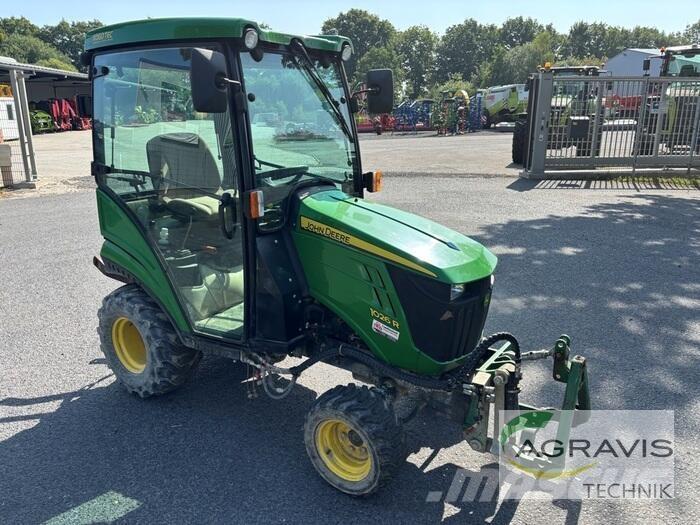 John Deere 1026 R Traktori
