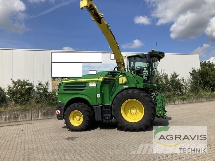 John Deere 8600 I Mašine za stočnu hranu sa sopstvenim pogonom