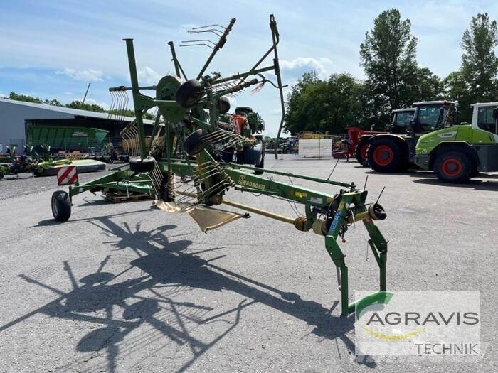 Krone SWADRO 810 Okretači i sakupljači sena