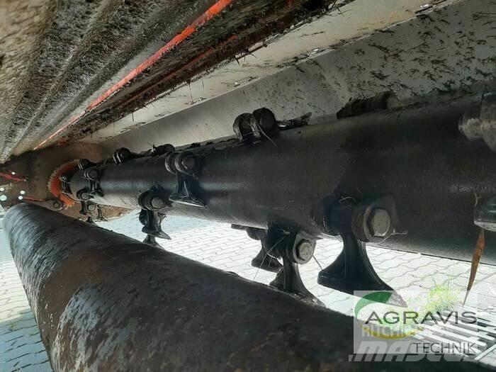 Kuhn BP 8300 Cepači za drva, drobilice za drvo i strugači