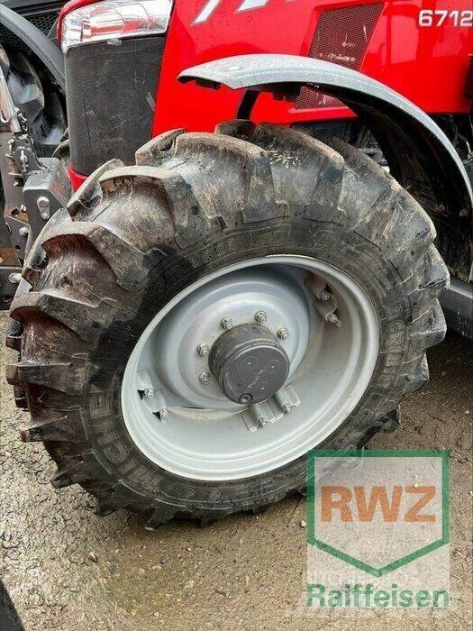 Massey Ferguson 6712 Traktori