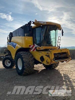 New Holland CX 8090 Kombajni