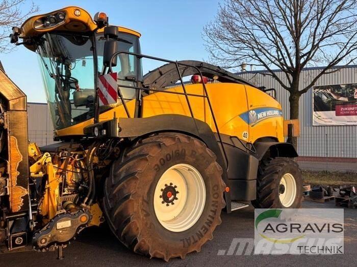 New Holland FR 700 Mašine za stočnu hranu sa sopstvenim pogonom