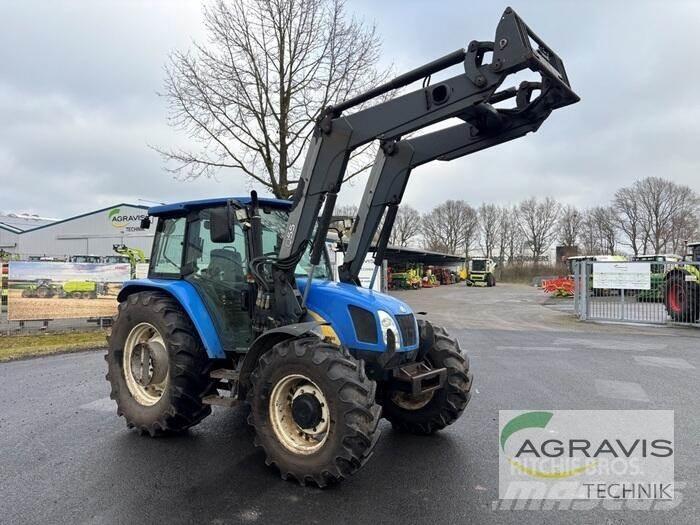 New Holland TLA 100 Traktori