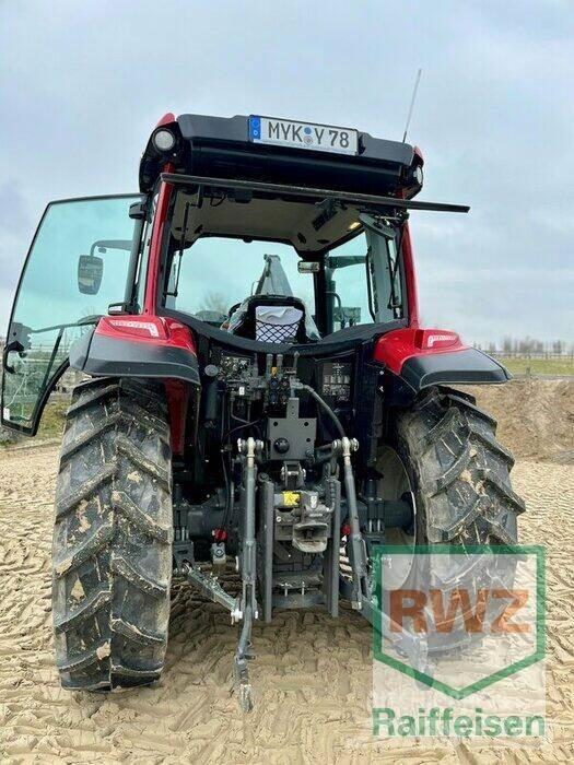 Valtra A75 Traktori