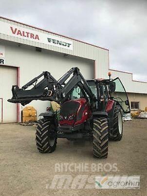 Valtra N154D Traktori