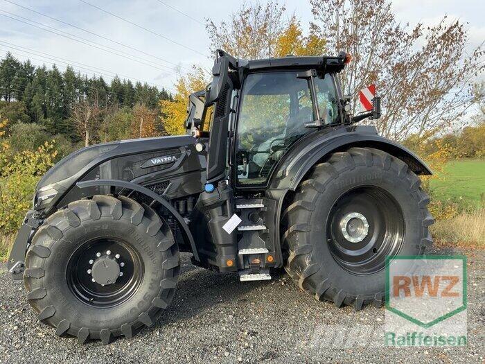 Valtra Q305 Traktori