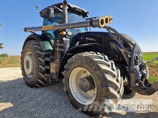 Valtra S394 Traktori
