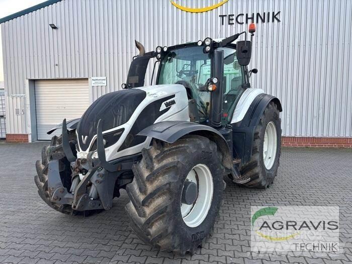 Valtra T 214 D Traktori