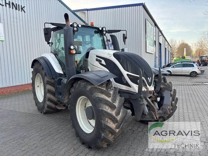 Valtra T 214 D Traktori