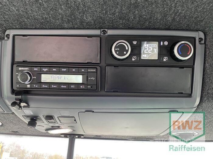 Valtra T235V Traktori