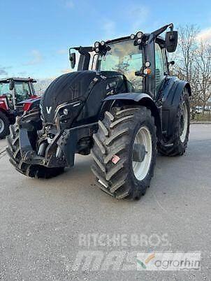 Valtra T254V Traktori