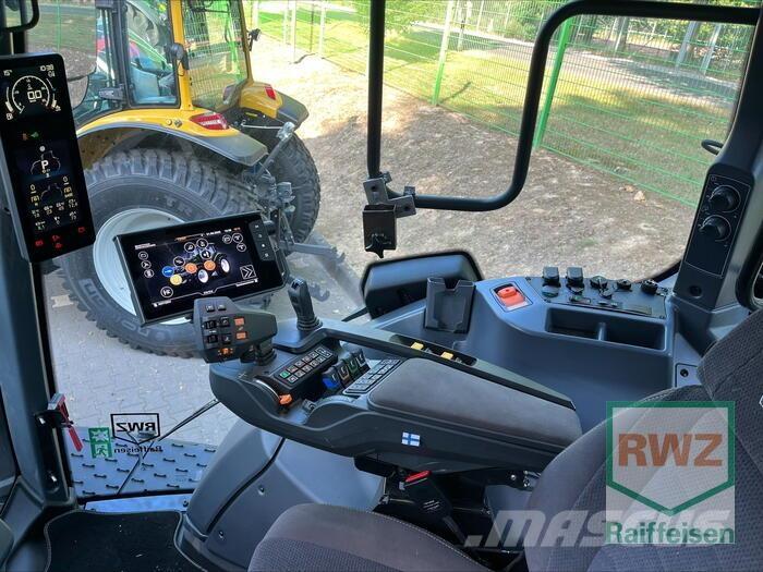 Valtra T255Versu Traktori