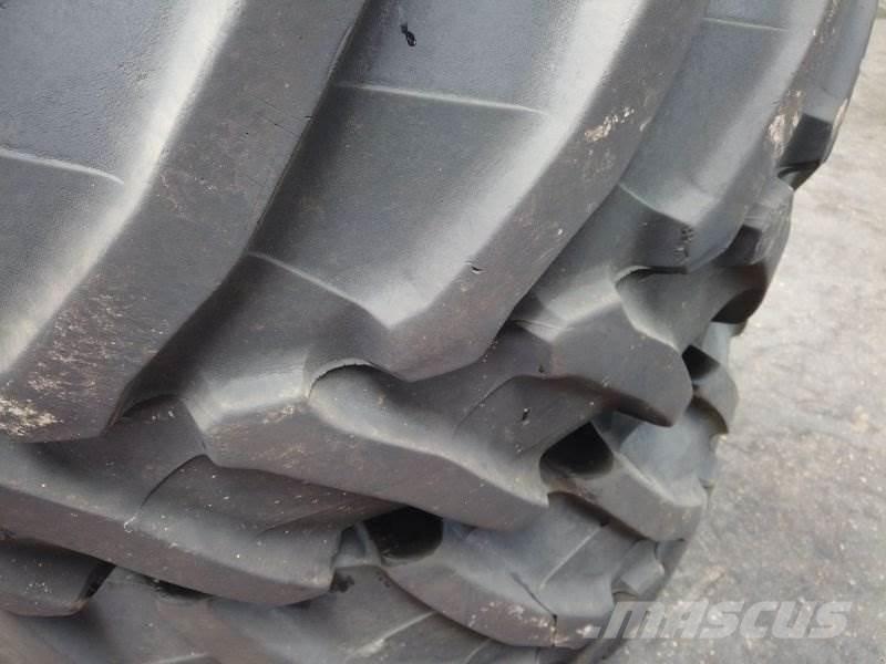 BKT 540 / 65 R30 Gume, točkovi i felne