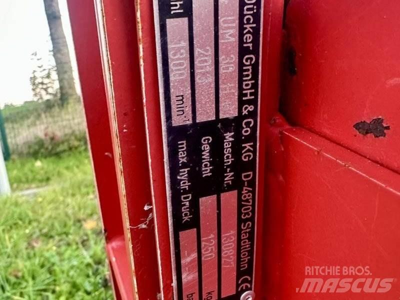 Dücker UM 30 Mašina za okretanje komposta