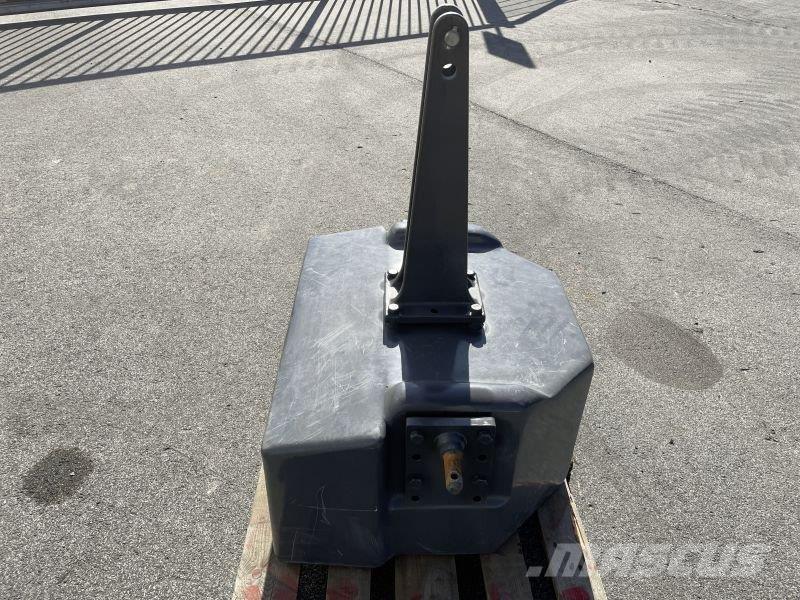 Fendt 1250 KG Prednji tegovi