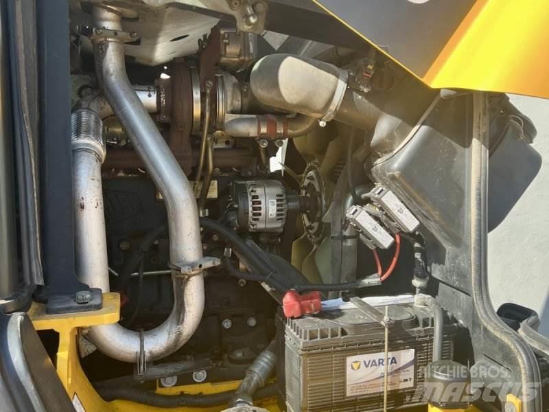 JCB TM 320 S Utovarivači na točkove