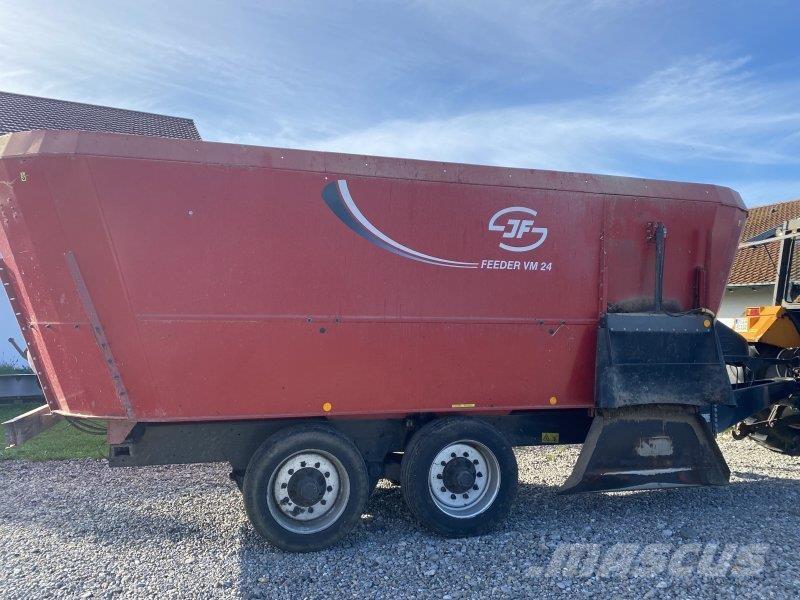 JF VM 24-3 SC Mešaona stočne hrane