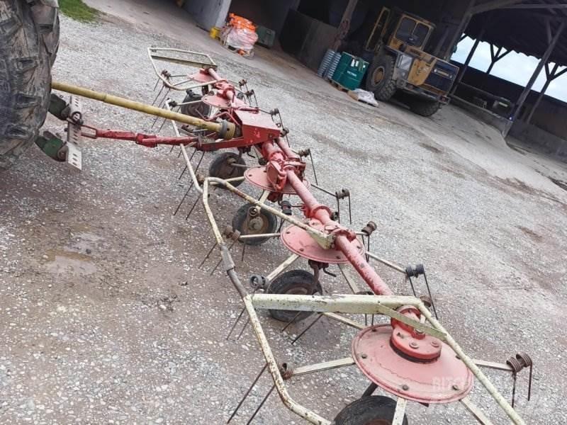 Kuhn GF 671 Okretači i sakupljači sena