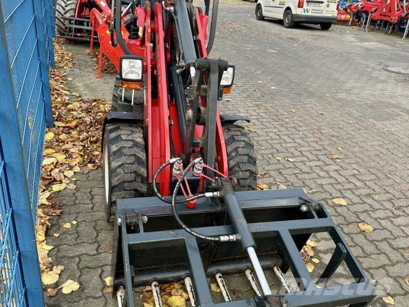 Schäffer 2028 Prednji utovarivači i bageri