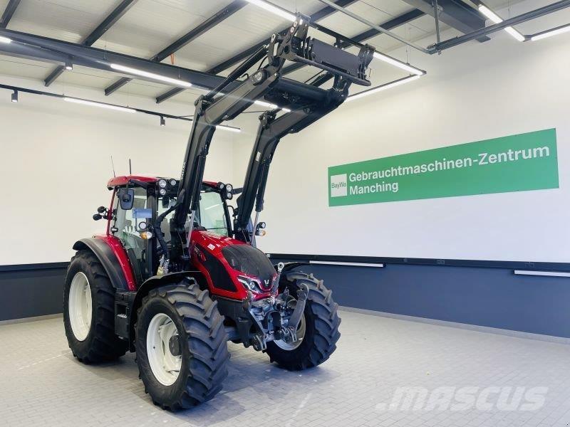 Valtra G135A Traktori
