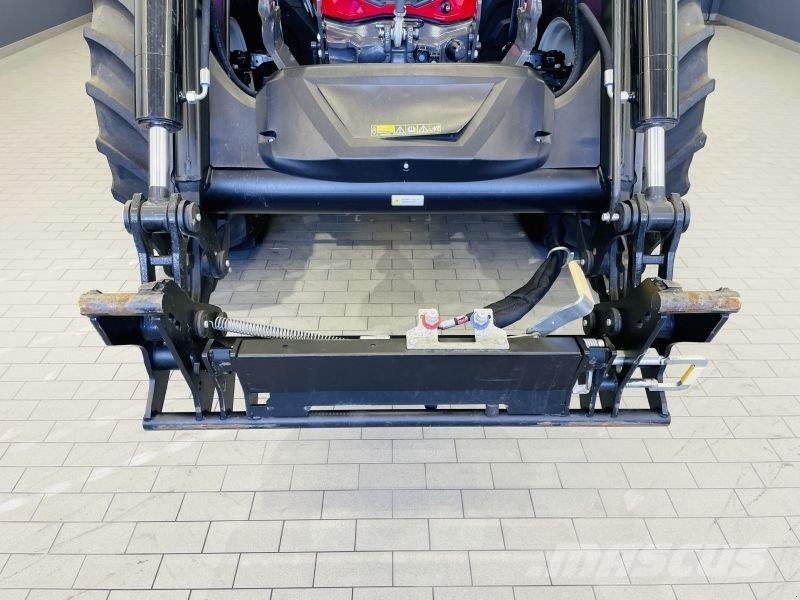 Valtra G135A Traktori