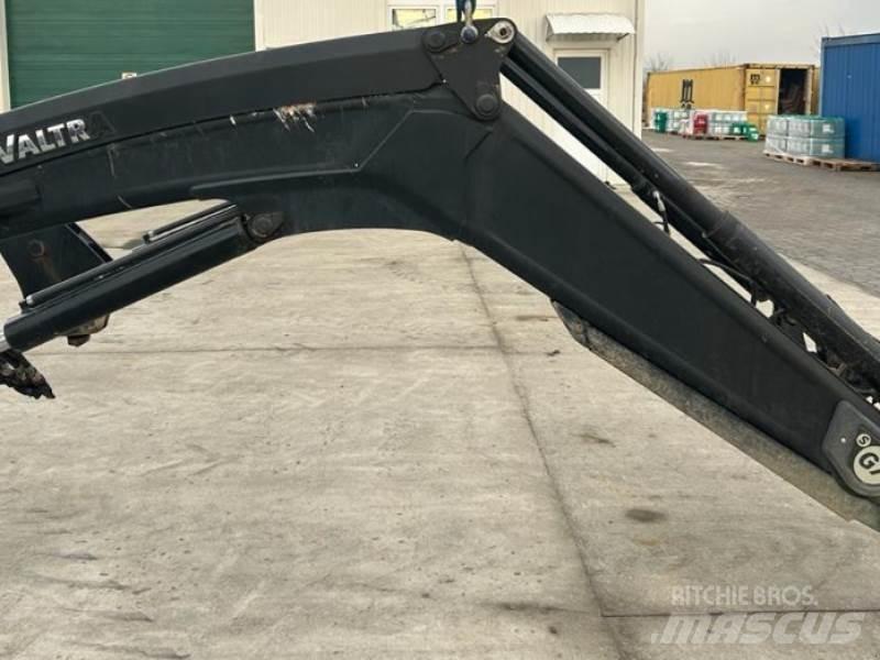 Valtra T234 A Traktori