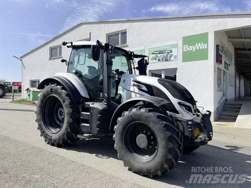 Valtra T235D Traktori