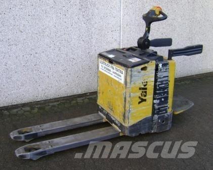 Yale MP20X - 400 AH Nisko podizni električni viljuškar sa stajalištom