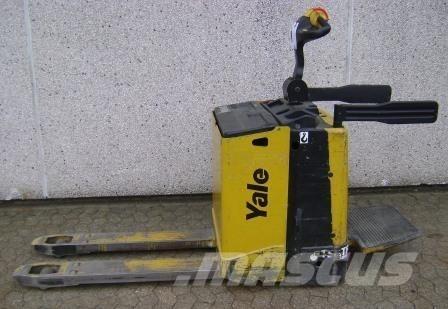 Yale MP20X - 400 AH Nisko podizni električni viljuškar sa stajalištom