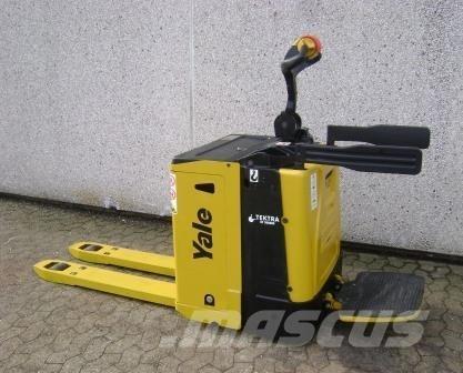 Yale MP20X - 500 AH Nisko podizni električni viljuškar sa stajalištom
