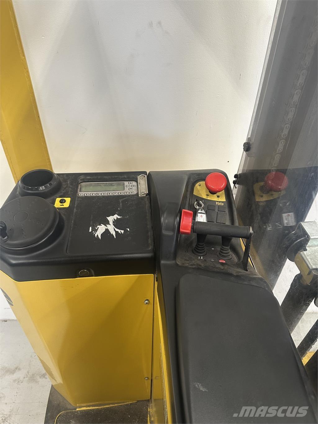 Yale SMS15S Samopogonski ručni viljuškari