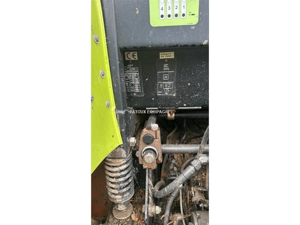 CLAAS ARION 610 Traktori