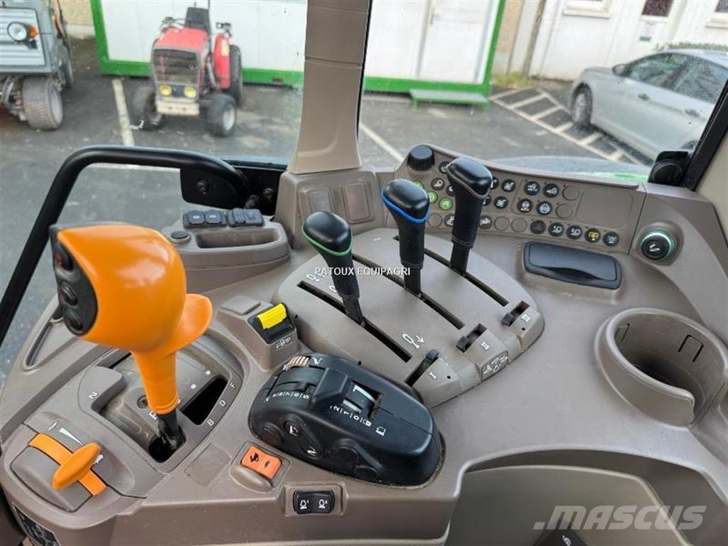 John Deere 6100M Traktori