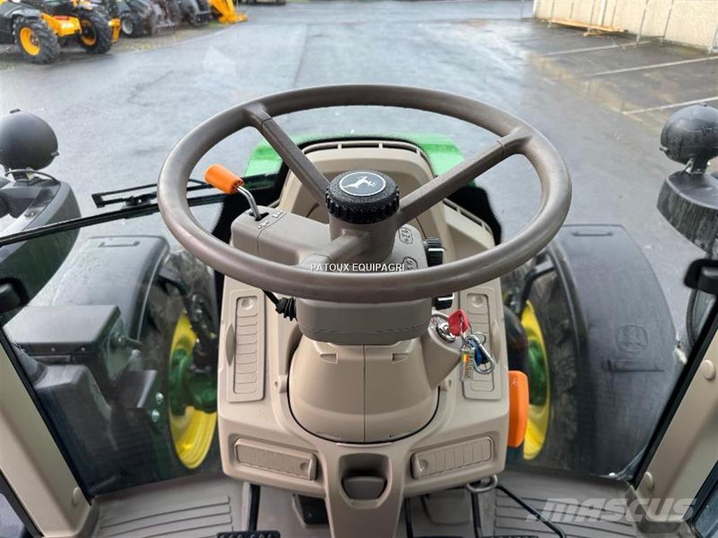 John Deere 6120M Traktori