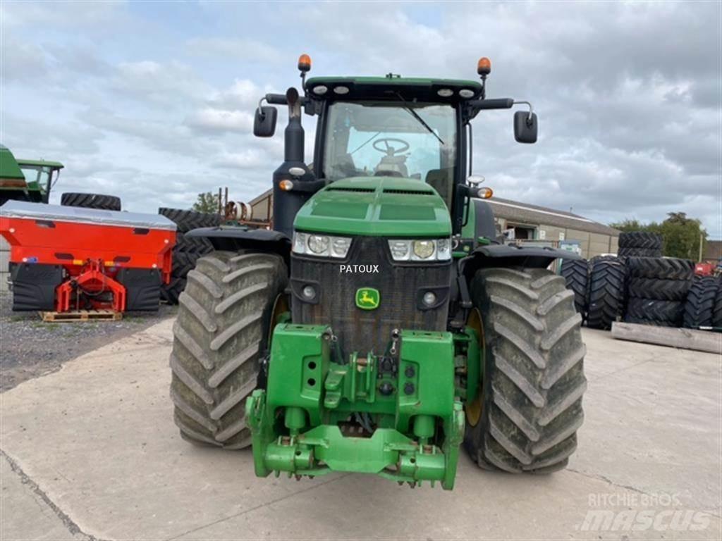 John Deere 8370R Traktori