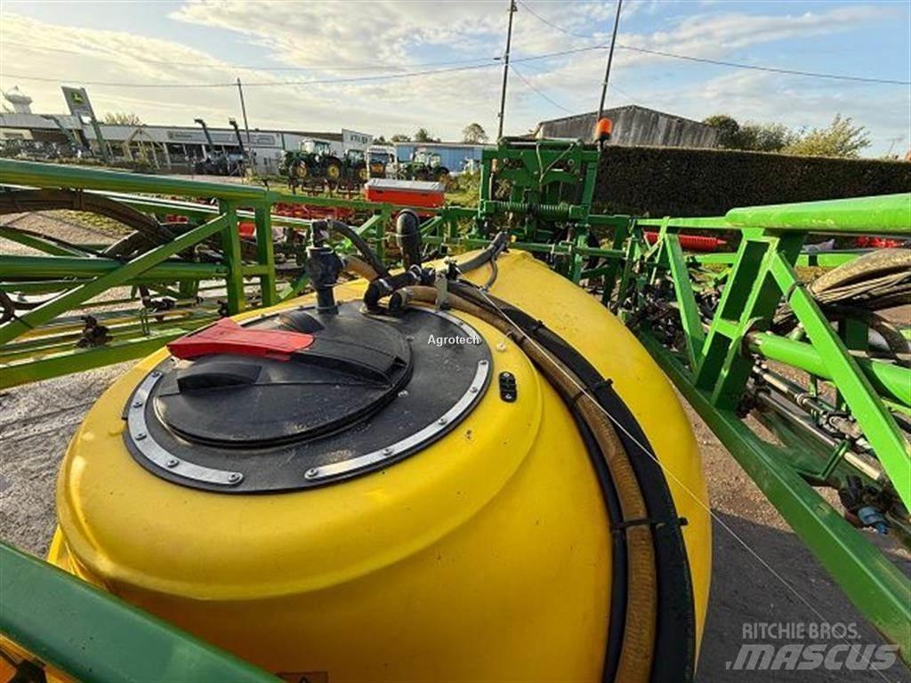 John Deere M740 Vučene prskalice