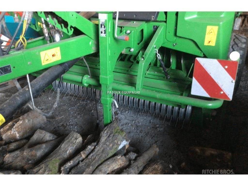 John Deere V461M Prese/balirke za rolo bale