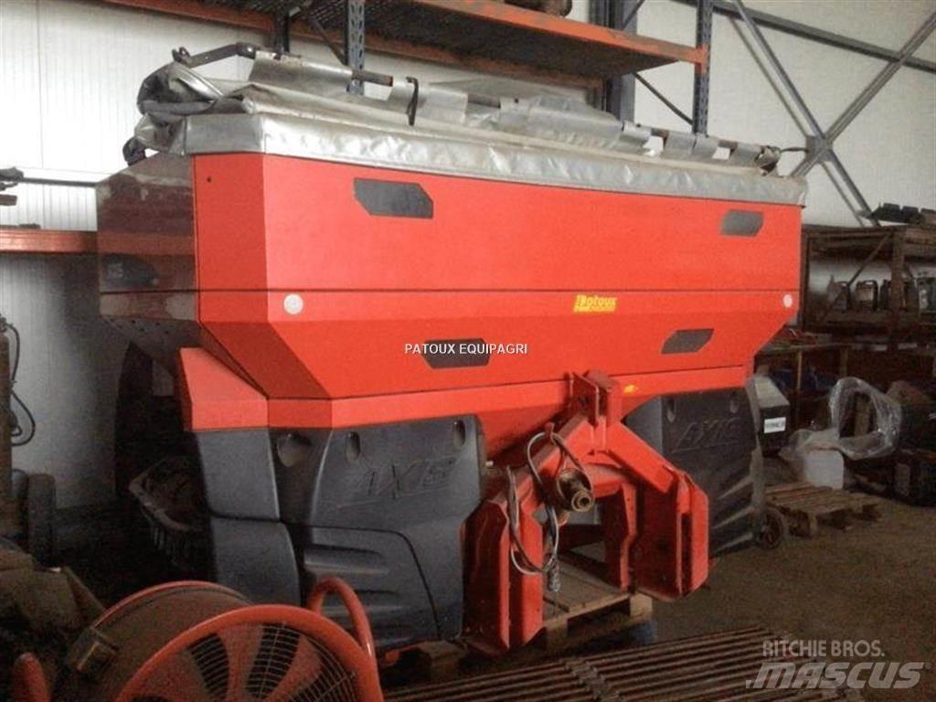 Kuhn AXIS50.1W Rasturači mineralnog đubriva