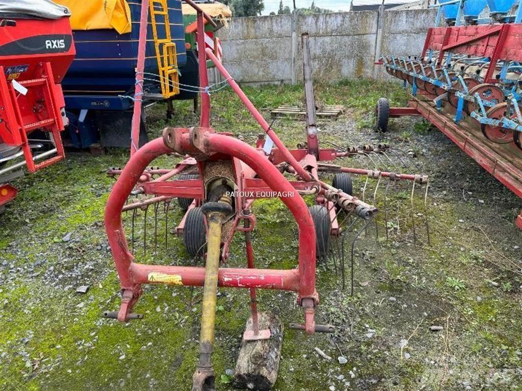 Kuhn GA300 Okretači i sakupljači sena